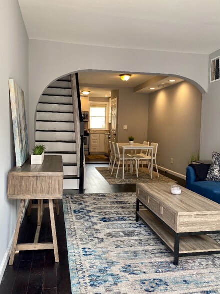 Building Photo - 1165 Cleveland St