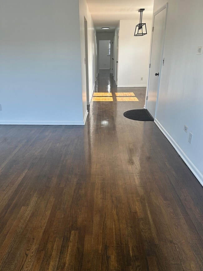 Building Photo - 4608 Grand Ave