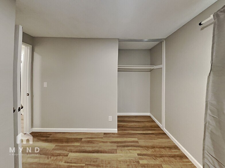 Building Photo - 13095 Kernite St