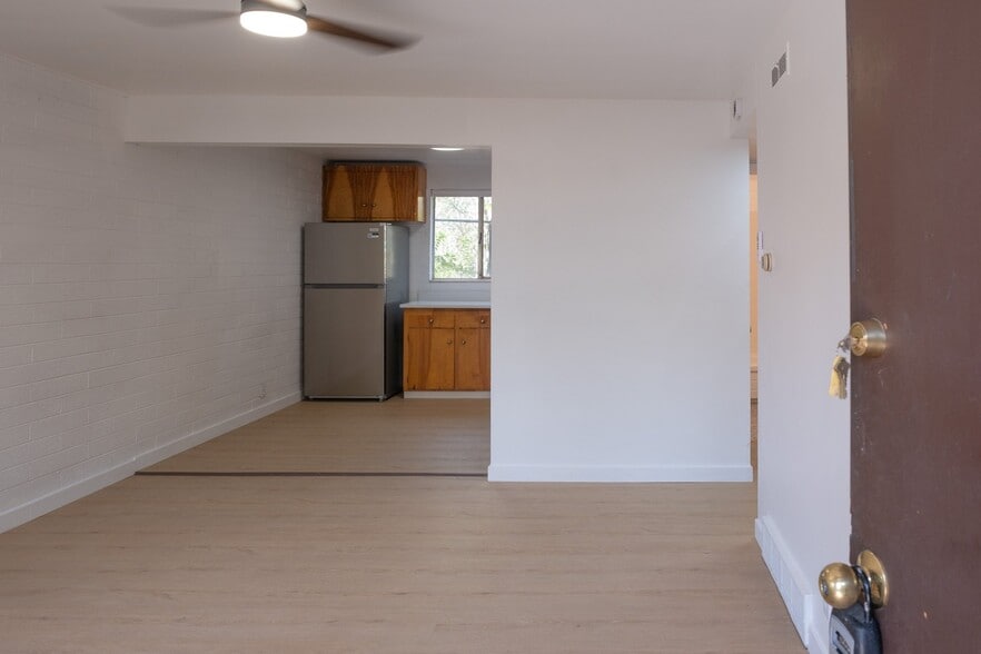 Building Photo - 1024 E 600 S