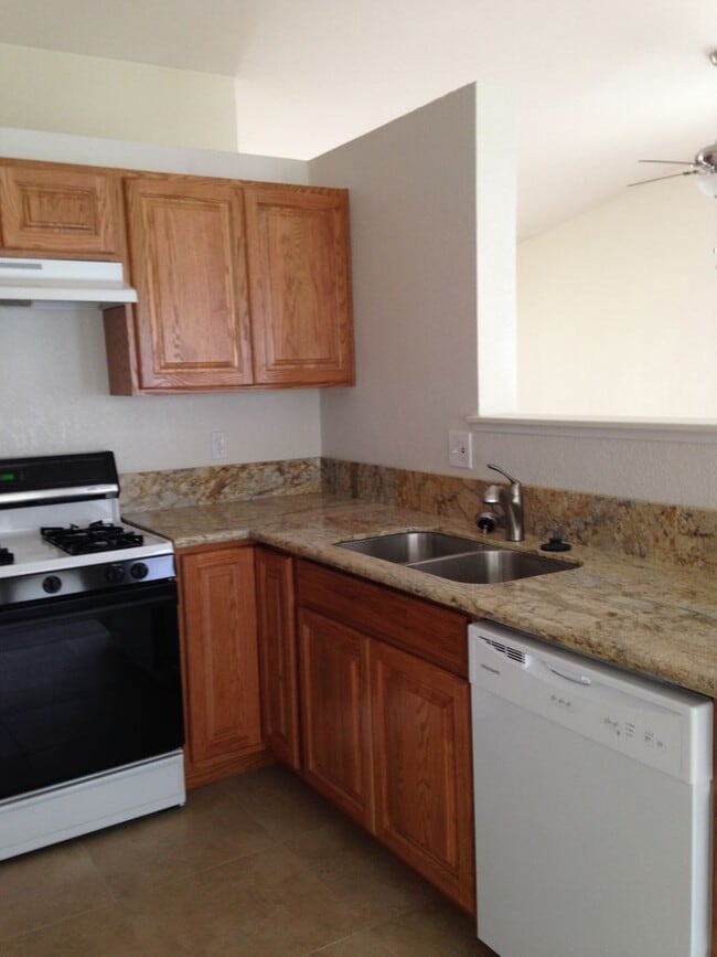 Building Photo - 8200 Shifting Sands Dr