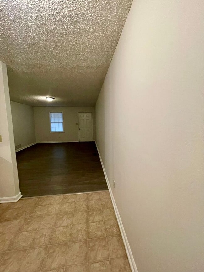 Building Photo - Welcome home!