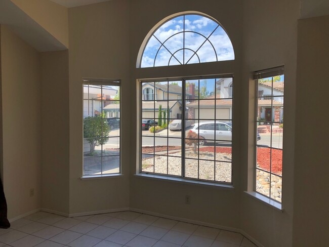 Building Photo - Gorgeous Home in Hercules!