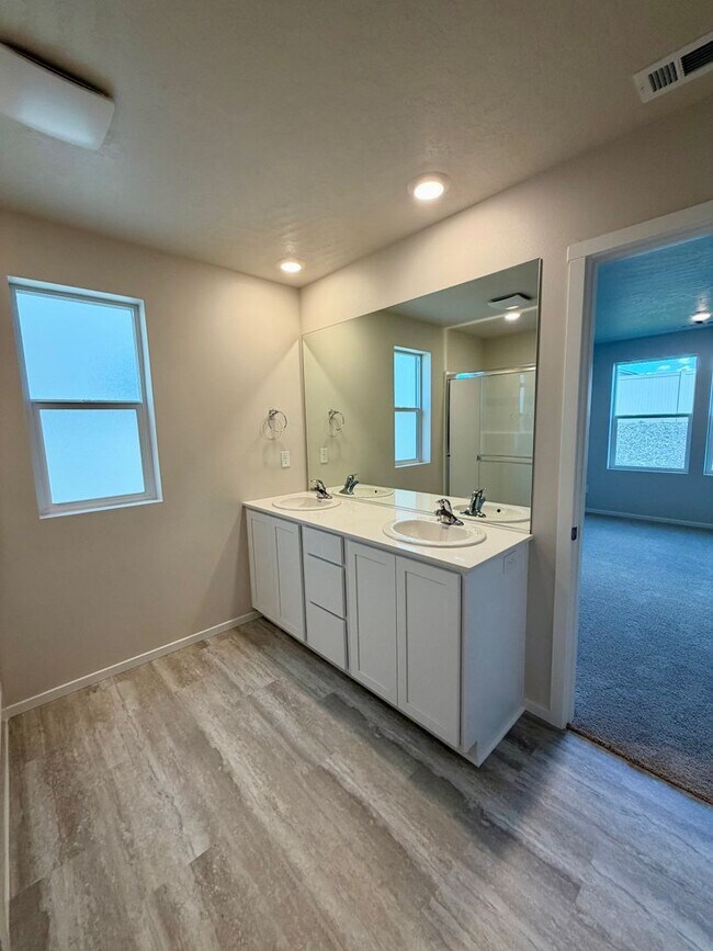Building Photo - Beautiful & Brand New- 4 bed, 2 bath w/Quartz Countertops & Fenced Yard