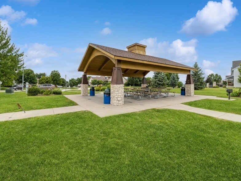 Building Photo - 620 Nantucket Pl