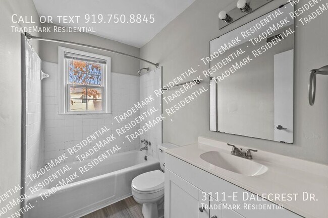 Building Photo - 3111 Dalecrest Dr