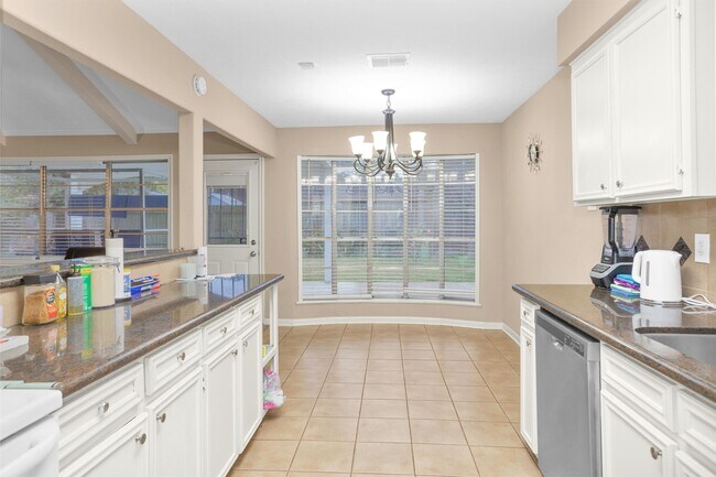 Building Photo - 16327 Green Shade Dr