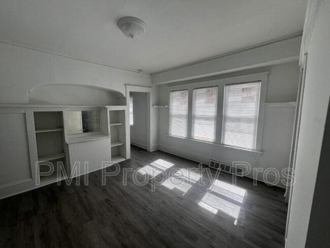 Building Photo - 3284 N 30th St