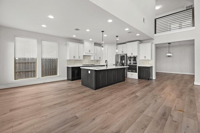 Building Photo - 7701 Boyd Hvn Dr