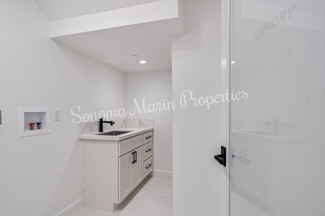 Building Photo - Stunning Brand-New Home in Fountaingrove | 3 Bed + 3.5 Bath | 2,968 Sq Ft