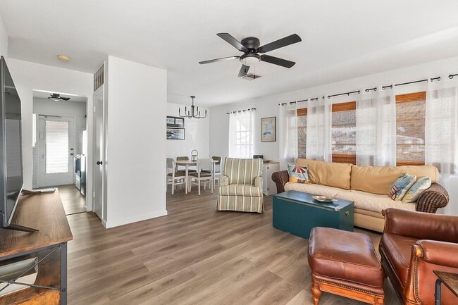 Primary Photo - Furnished * AVAIL Now Through 11/1 * $1,69...