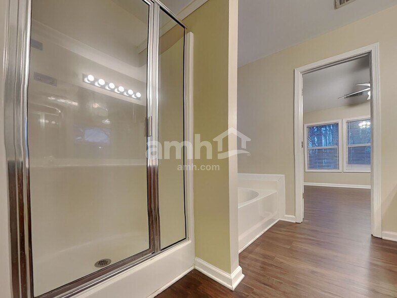 Building Photo - 2551 Fieldview Way