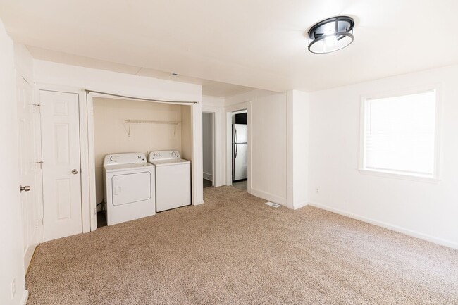 Building Photo - Move-In Ready 4BR Home with Large Backyard