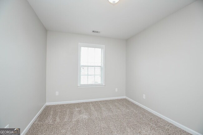 Building Photo - 137 Highland Falls Dr