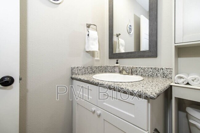 Building Photo - 143 Coral Breeze Dr