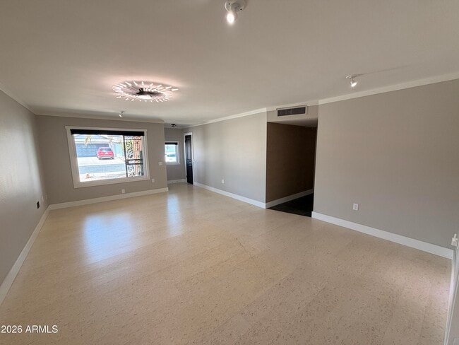 Building Photo - 13139 W Seville Dr
