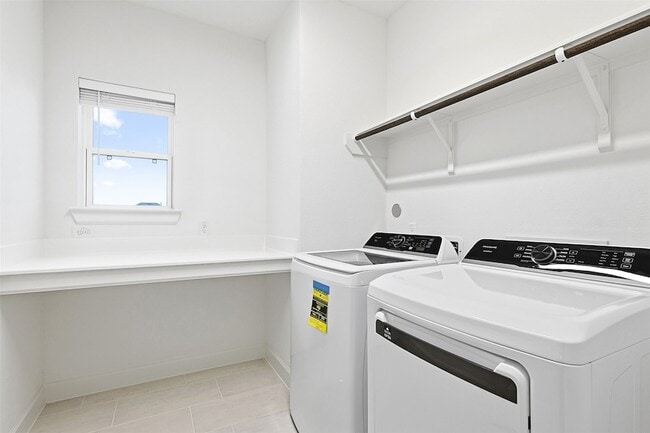 Building Photo - 5511 Orangery Ln