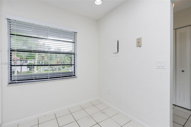 Building Photo - 21529 Cypress Hammock Dr