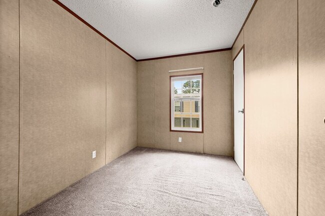 Building Photo - 31687 N Corbin Rd