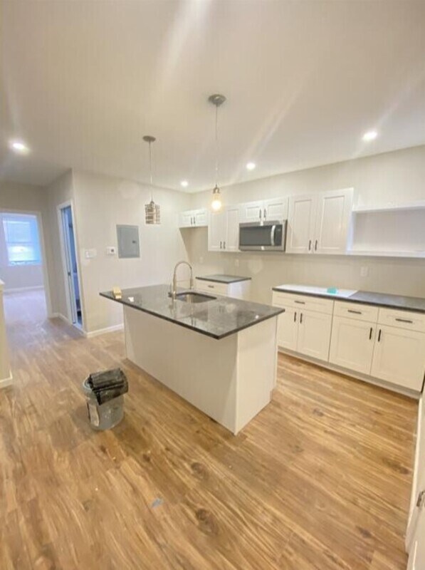 Building Photo - 4327 Reno St