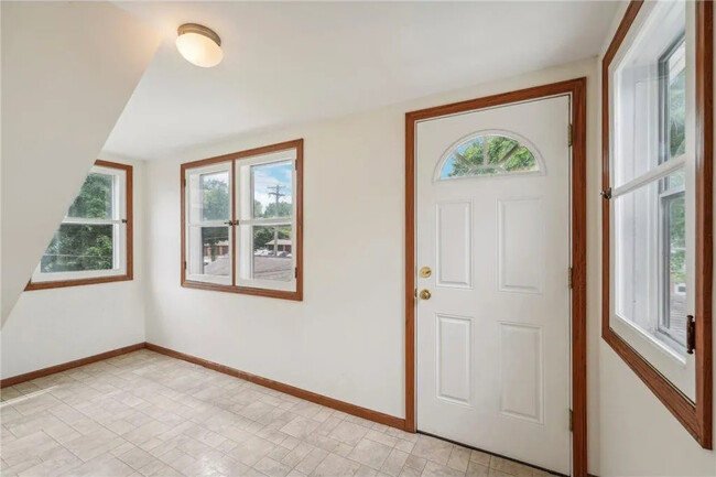 Back entry/mudroom - 2648 36th Ave S