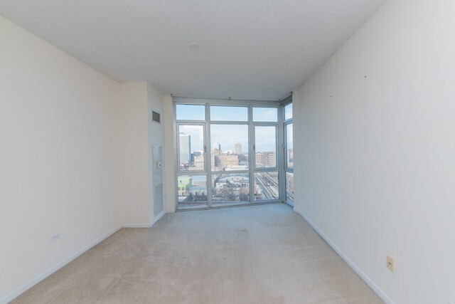 Building Photo - 1134 W Granville unit 803