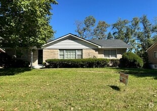 Building Photo - 3 Bedroom in Landsdowne!