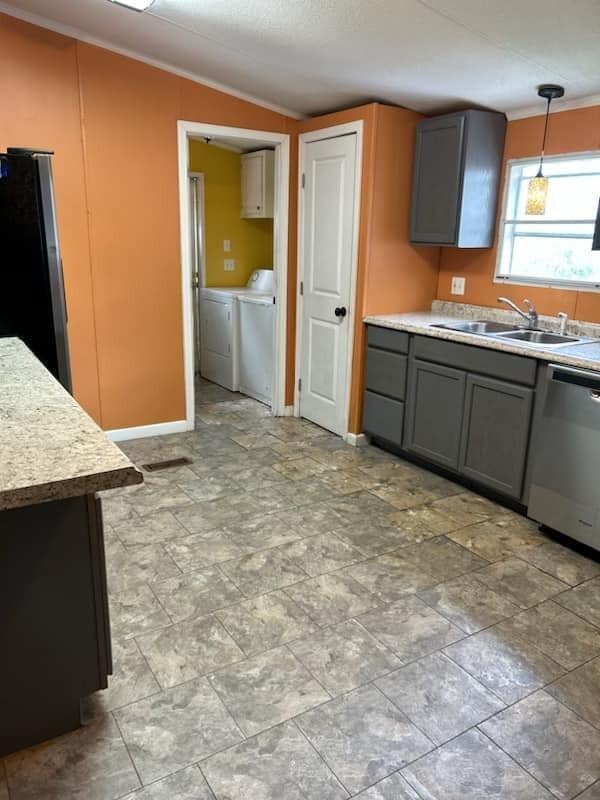 Building Photo - 732 Paradise Island Dr