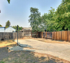 Building Photo - 671 Santiago Ave