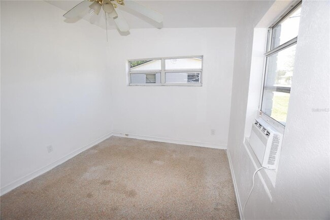 Building Photo - 104 W Lancaster Rd