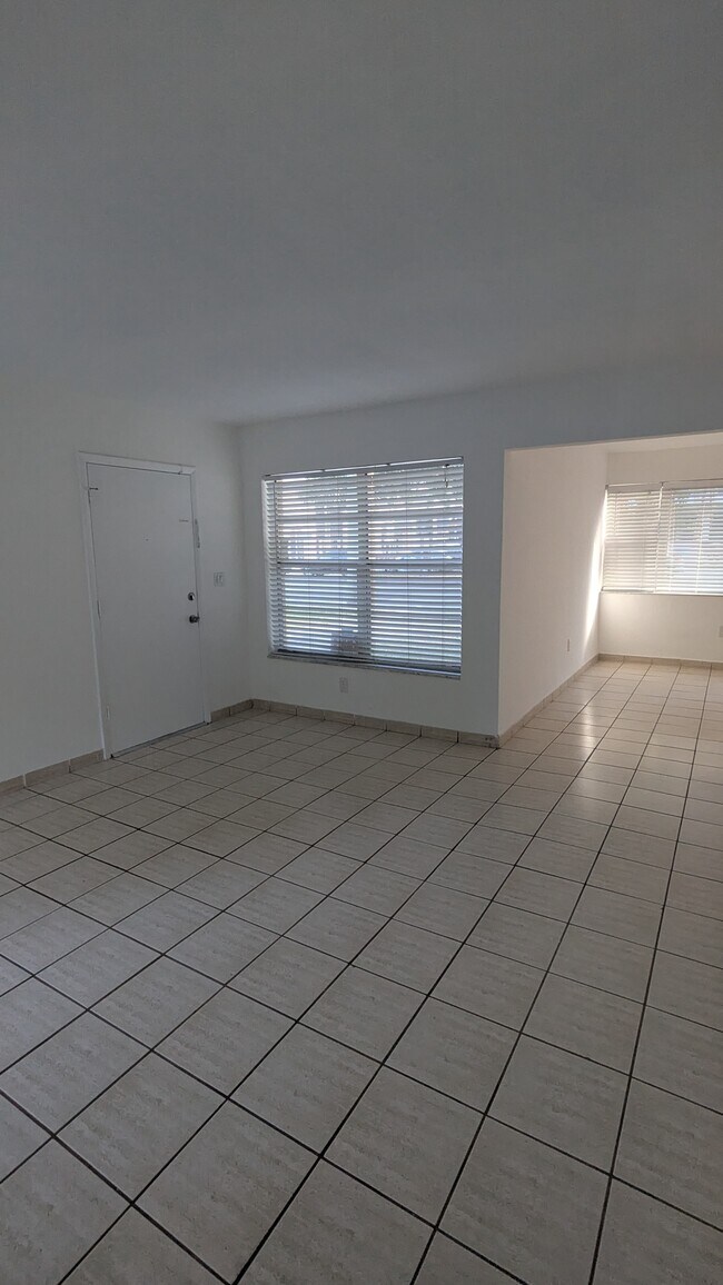 Building Photo - 235 Bird Rd