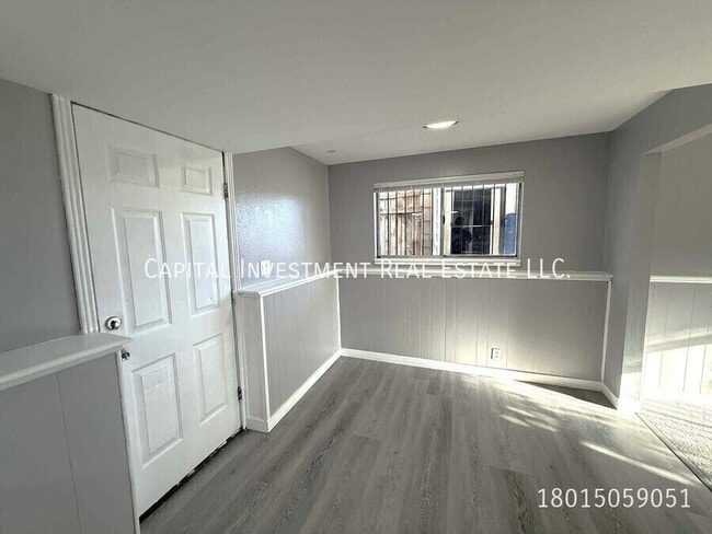 Building Photo - 3842 Dean Dr