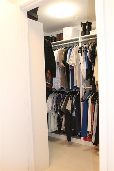 Building Photo - 999 SW 1st Ave