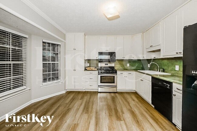 Building Photo - 210 Sharon Acres Ct