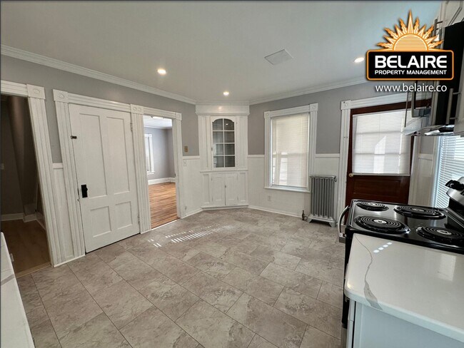 Building Photo - 17 Boylston St