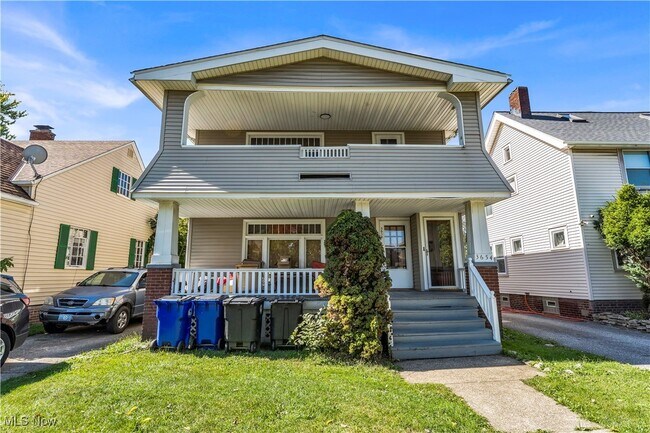 Primary Photo - 3654 W 138th St