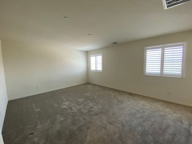 Building Photo - Beautiful Home in Perris