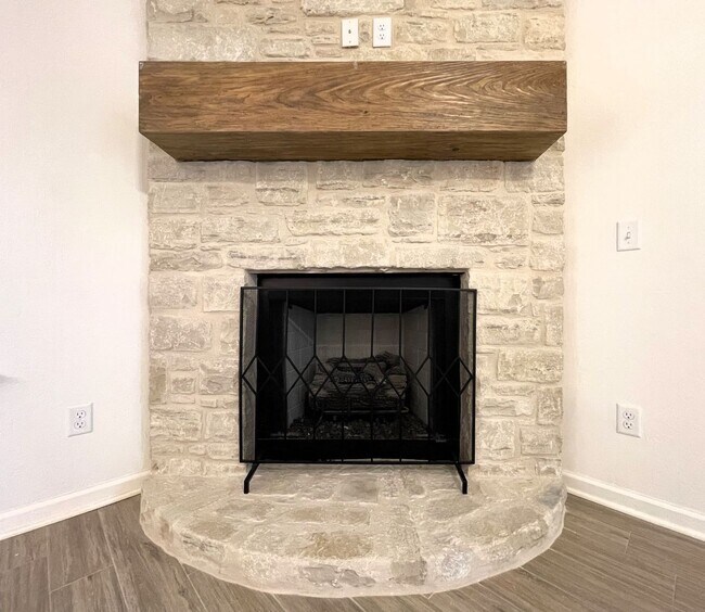 Building Photo - Contemporary Charm: Exceptional Home with ...