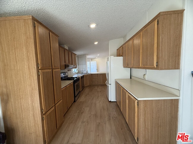 Building Photo - 3150 Stone Ave