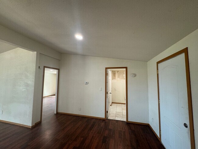 Building Photo - Non-Refundable & Security Deposit Total: $...