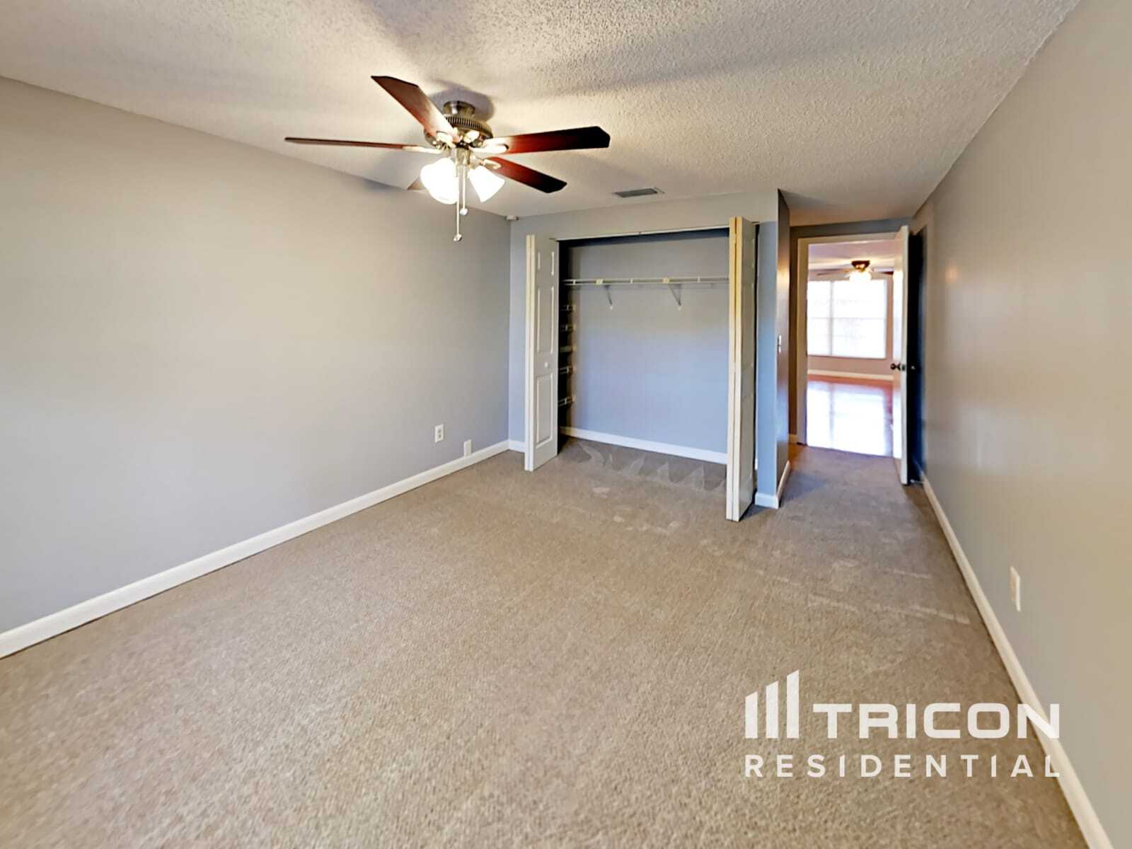 Building Photo - 3311 Russett Dr