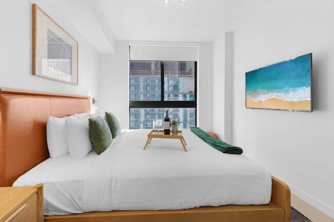 Building Photo - 11 NE 6th St