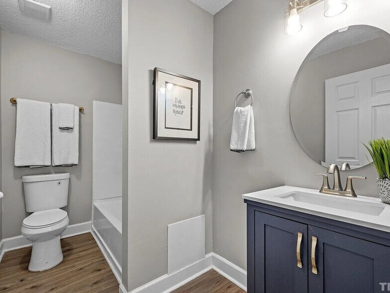 Building Photo - 524 Branch St