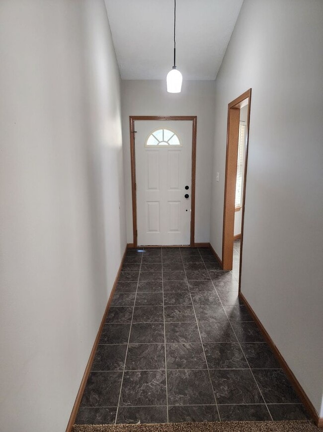 Building Photo - Spacious 2-Bed, 2-Bath Duplex with Attache...