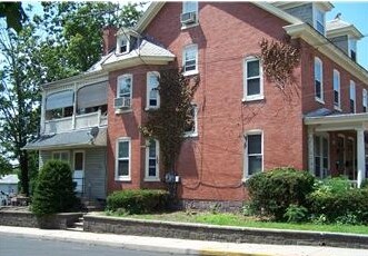 Building Photo - 200-202 Jefferson St