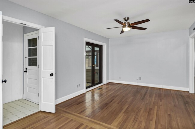 Building Photo - 1808 York Dr