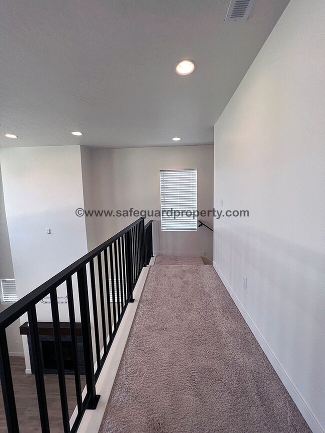 Building Photo - Fabulous Home in Eagle Mountain