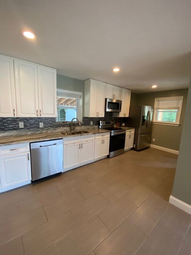 Building Photo - Charming Ranch-Style Home with Finished Ba...