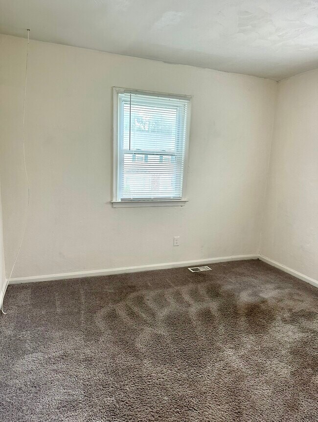 Building Photo - 600 Harbour N Dr