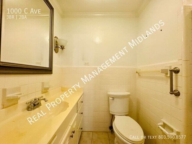 Building Photo - 1000 C Ave